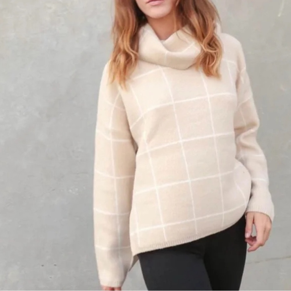 Lumiere Tan Grid White Turtleneck Sweater - Small - Great Condition